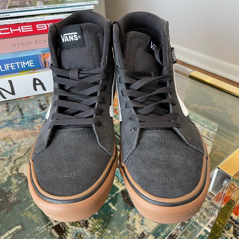 Vans high tops mens 8.5/womens 9.5